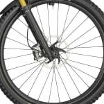 Fornav med Syncros Revelstoke 1.0-30 CL fælg på Scott Genius ST 900 Tuned