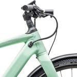 Styr med Shimano Cues 10-speed gearskifter på Specialized Turbo Vado SL 2 4.0
