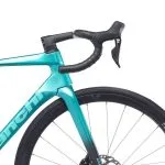 Styr med Shimano 105 Di2 hydraulic disc brake for road gearskifter på Bianchi Specialissima COMP 105 Di2