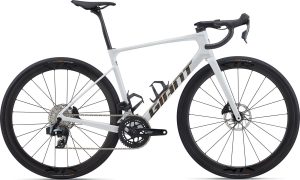 Giant Defy Advanced Pro 1 2026 – Wit