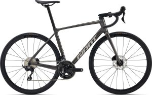 Giant TCR Advanced 2 2026 – Stealth Chrome