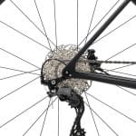 Bagnav med Shimano 105 RD-R7100-DGS bagskifter på Cube Attain C:62 Race
