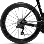 Bagnav 12 x 100mm thru-axle på Factor OSTRO VAM 2.0 Dura Ace Di2