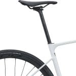 Sadel på Giant Defy Advanced 2