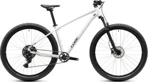 Cube Aim ONE 29" 2027 – Metallicwhite´n´Black