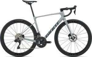 Giant Defy Advanced 0 2027 – Supernova Grey