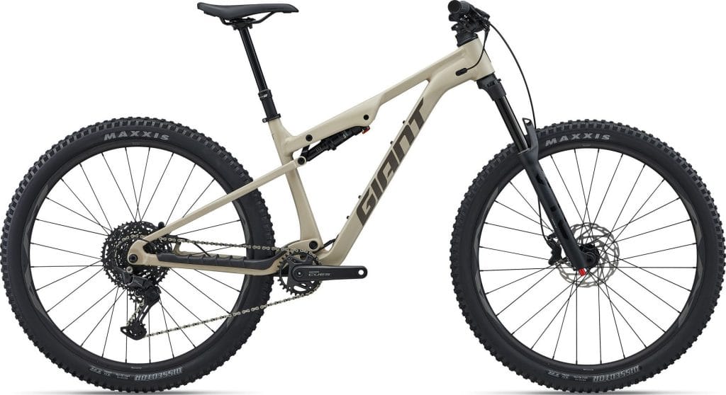 Giant Stance 2027 - Almond
